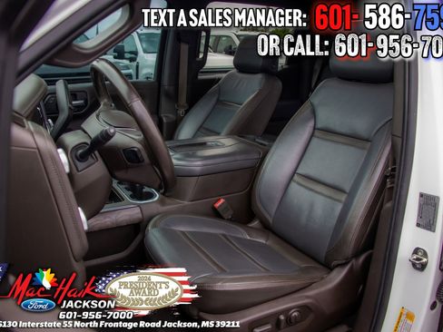Used 2019 GMC Sierra 1500 Denali w/ Denali Ultimate Package AWD/4WD image 9
