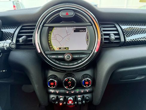 Used 2015 MINI Cooper S image 25