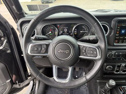 Used 2023 Jeep Wrangler Unlimited Sahara w/ Cold Weather Group image 22