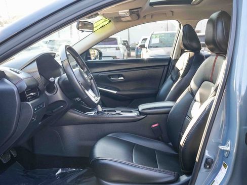 Used 2024 Nissan Sentra SR w/ SR Premium Package FWD image 17