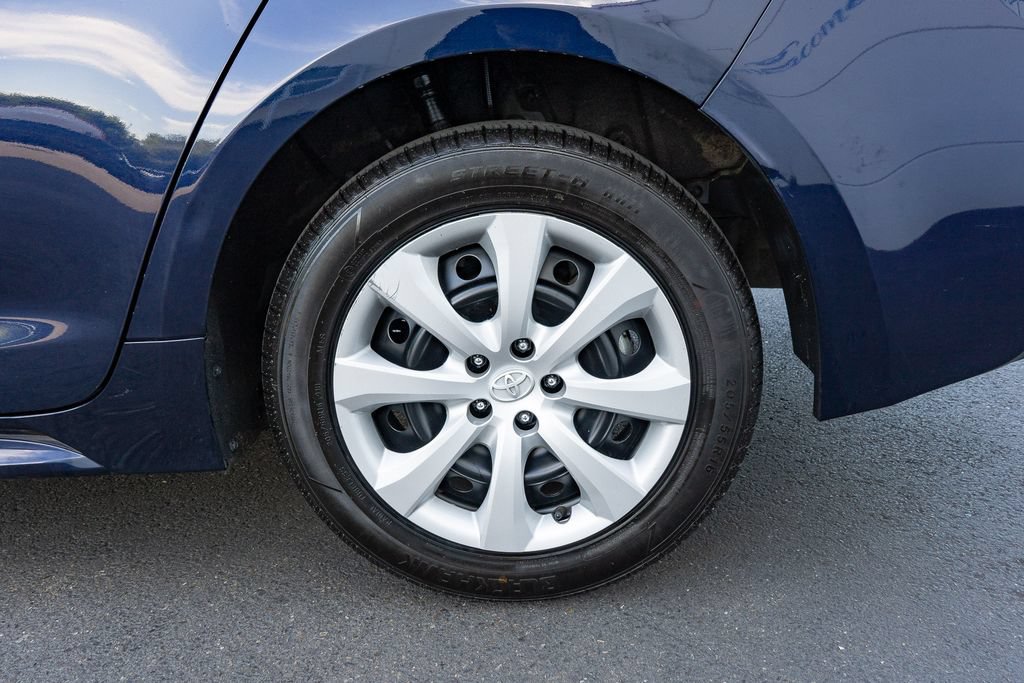 Used 2024 Toyota Corolla LE FWD image 24