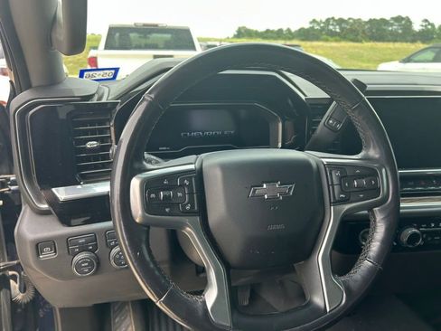 Used 2022 Chevrolet Silverado 1500 RST AWD/4WD image 12