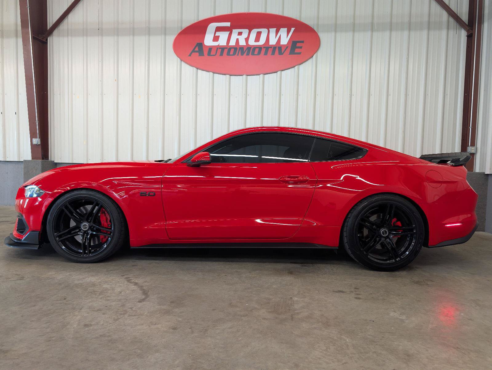 Used 2018 Ford Mustang GT Premium w/ GT Performance Package RWD image 12