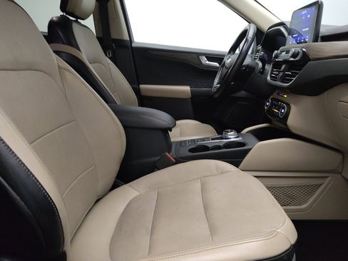 Used 2020 Ford Escape Titanium AWD/4WD image 21