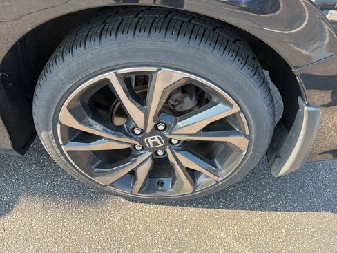 Used 2019 Honda Civic Sport image 9