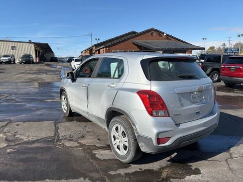 Used 2017 Chevrolet Trax LS image 7
