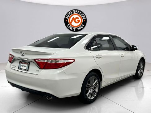 Used 2017 Toyota Camry SE image 7