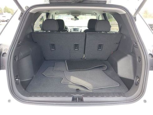 Used 2024 Chevrolet Equinox LT image 28