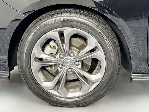 Certified 2024 Honda Accord EX image 30