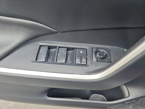 Used 2025 Toyota RAV4 LE FWD image 27