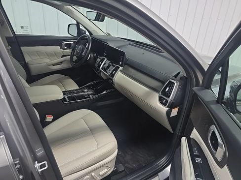 Used 2024 Kia Sorento SX Prestige AWD/4WD image 15