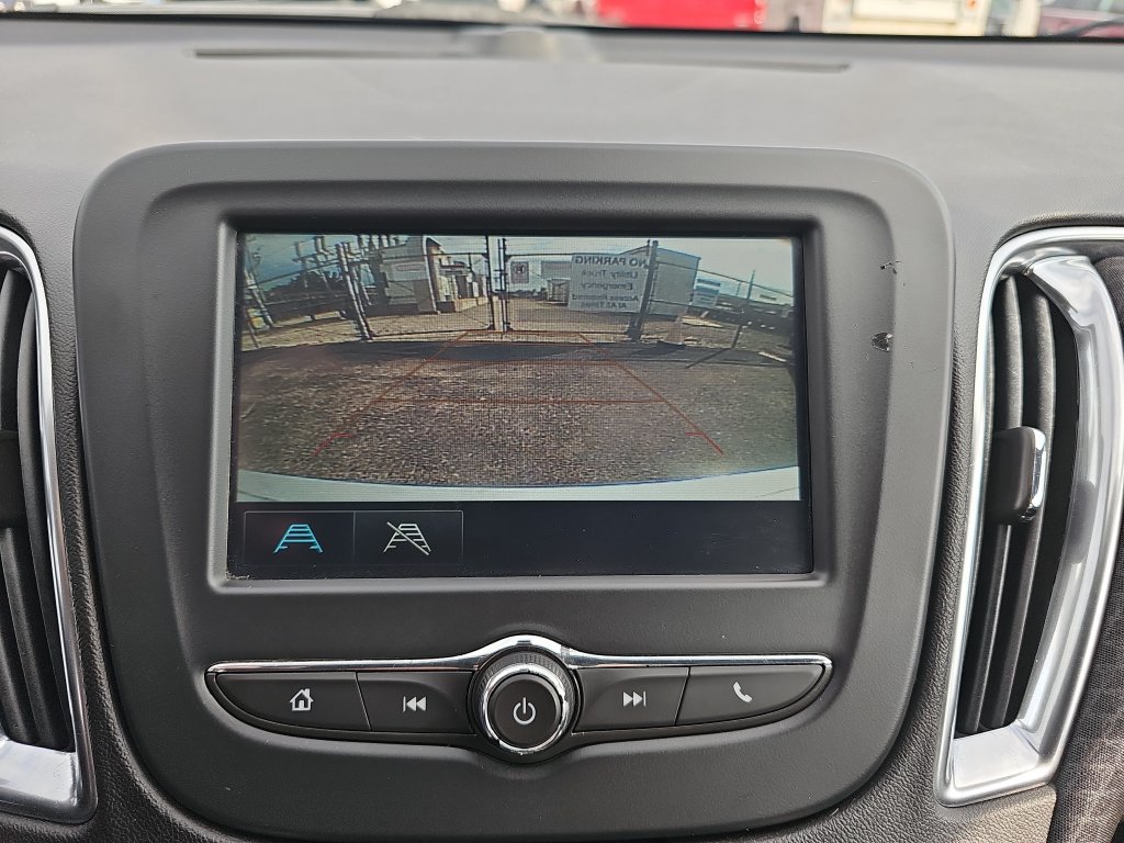 Used 2018 Chevrolet Malibu LT FWD image 20