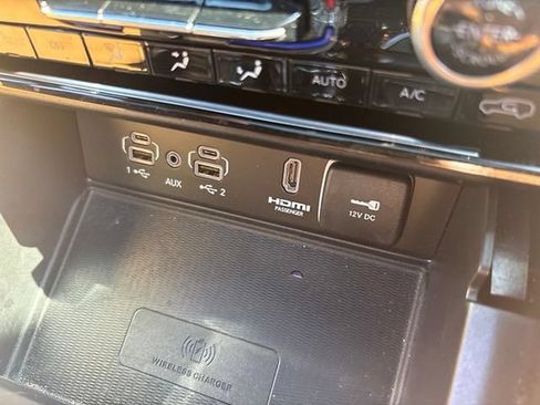 Used 2024 Jeep Grand Cherokee L Summit AWD/4WD image 17