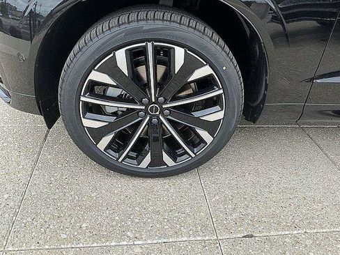 New 2026 Volvo XC60 B5 Ultra w/ Climate Package AWD/4WD image 12