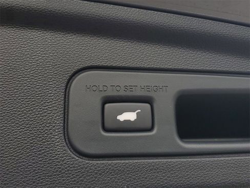 Certified 2023 Acura MDX FWD w/ Technology Package image 12