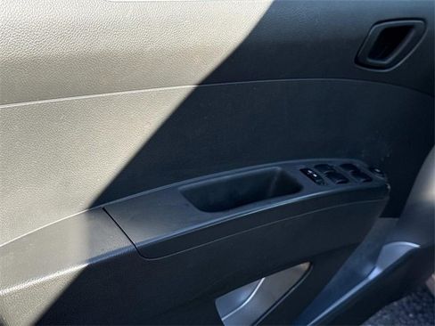 Used 2013 Chevrolet Spark LT image 27