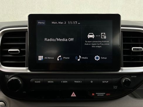 Used 2025 Hyundai Venue SEL image 29