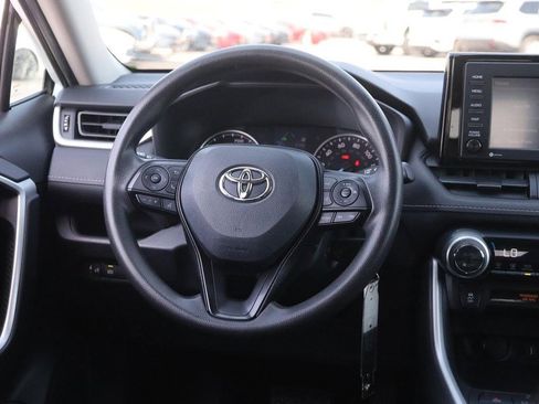 Used 2021 Toyota RAV4 LE image 21