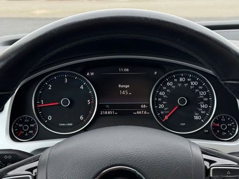 Used 2015 Volkswagen Touareg TDI AWD/4WD image 29