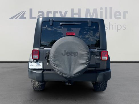 Used 2016 Jeep Wrangler Unlimited Sport w/ Quick Order Package 24S AWD/4WD image 4