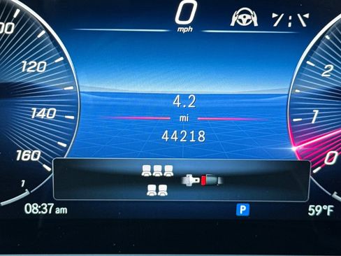 Used 2024 Mercedes-Benz GLS 450 4MATIC image 35