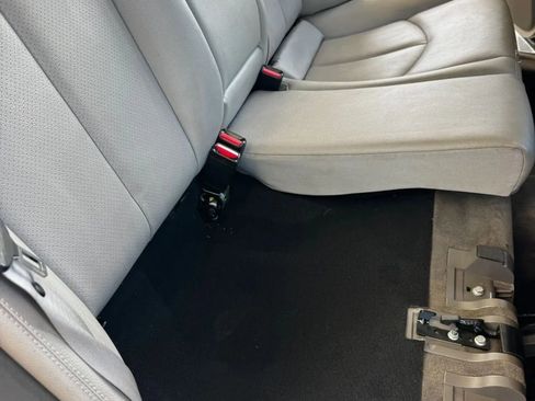 Used 2008 Mercedes-Benz E 350 4MATIC Sedan image 23