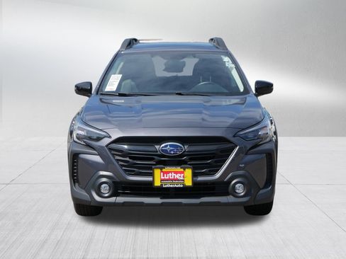 Used 2025 Subaru Outback Onyx Edition AWD/4WD image 2