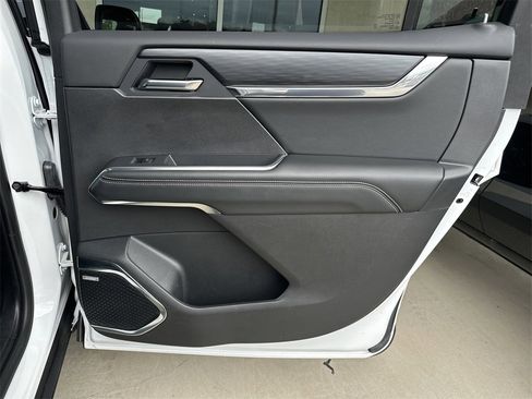 Certified 2025 GMC Acadia Elevation image 34