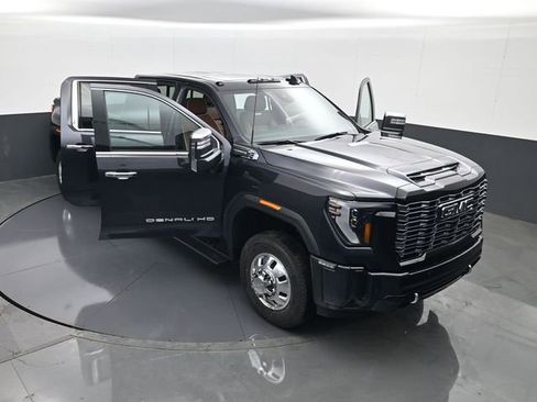 New 2026 GMC Sierra 3500 Denali Ultimate AWD/4WD image 29