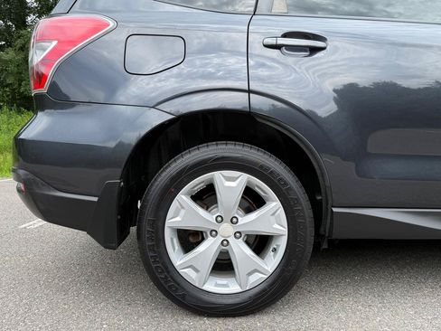 Used 2016 Subaru Forester 2.5i Premium AWD/4WD image 9