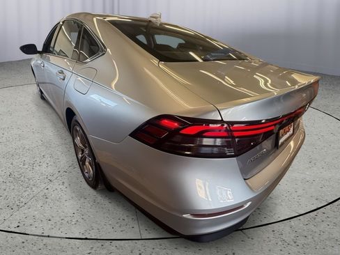 Used 2024 Honda Accord EX image 4