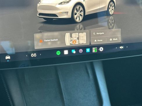 Used 2023 Tesla Model Y Long Range AWD/4WD image 25