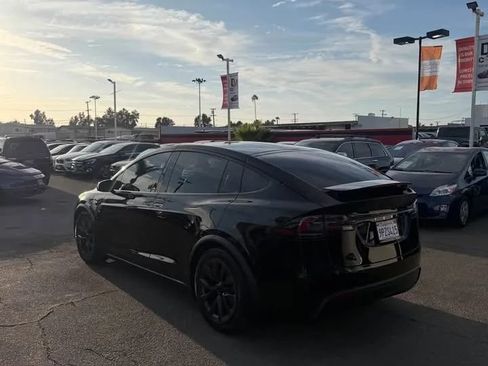Used 2025 Tesla Model X AWD/4WD image 4