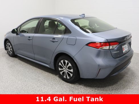 Used 2022 Toyota Corolla LE image 9
