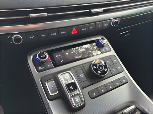 Used 2023 Hyundai Palisade Calligraphy image 27