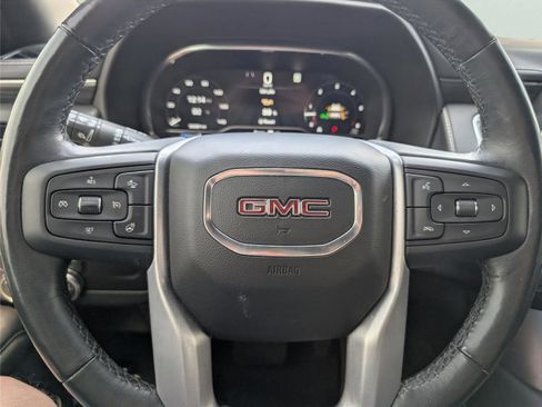 Used 2022 GMC Yukon SLT w/ SLT Premium Package image 21