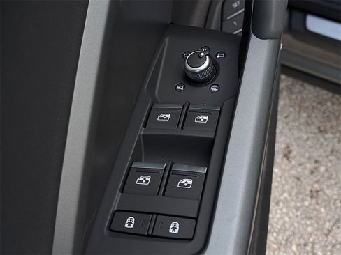 New 2025 Audi Q3 2.0T Premium image 22