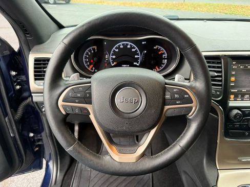 Used 2015 Jeep Grand Cherokee Limited AWD/4WD image 18