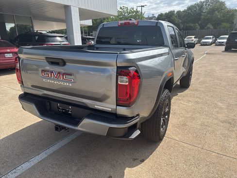 Used 2024 GMC Canyon Elevation w/ Trailering Package RWD image 7