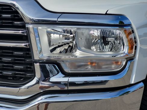 Used 2024 RAM 3500 SLT w/ Quick Order Package 2YG SLT AWD/4WD image 8
