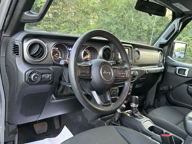 Used 2021 Jeep Wrangler Unlimited Sport AWD/4WD image 10