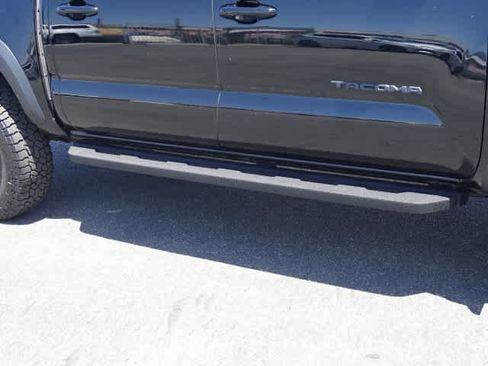 Used 2023 Toyota Tacoma TRD Pro AWD/4WD image 10