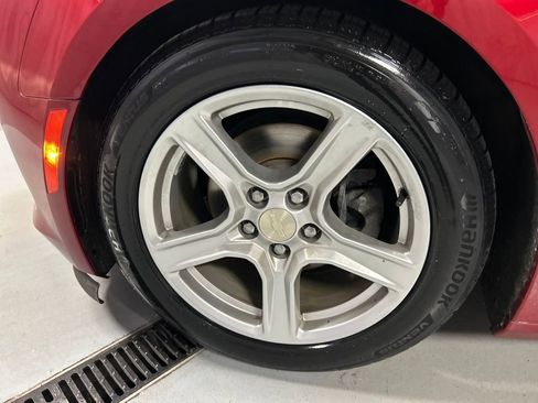 Used 2018 Chevrolet Camaro LT image 9