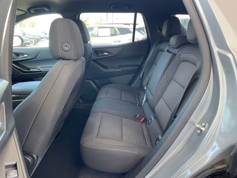 Used 2025 Chevrolet Equinox LT image 25