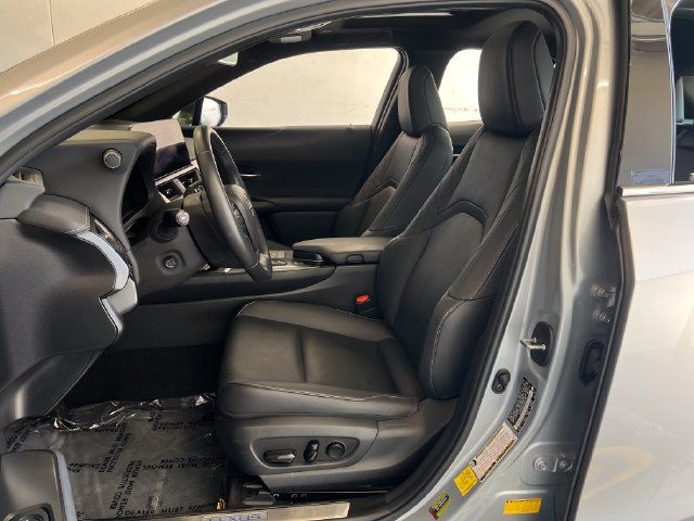 Used 2025 Lexus UX 300h FWD w/ Accessory Package (Z2) image 27