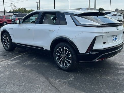 Used 2024 Cadillac Lyriq Sport image 5