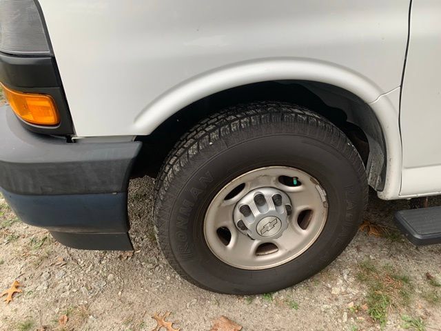 Used 2018 Chevrolet Express 3500 LS RWD image 5
