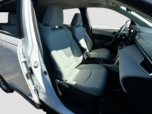 Used 2023 Toyota Corolla Cross L image 26