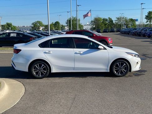 Used 2024 Kia Forte LXS w/ LXS Technology Package image 8