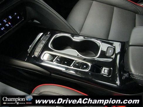 Used 2022 Buick Envision Essence w/ Sport Touring Package image 35